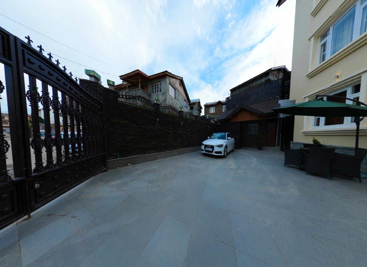 Clarks Inn Srinagar Exterior foto