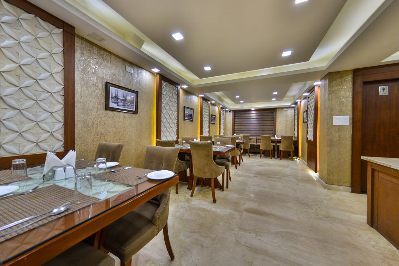Clarks Inn Srinagar Exterior foto